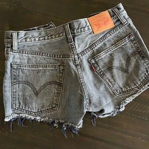 Levi’s 501 dark denim Shorts size 25